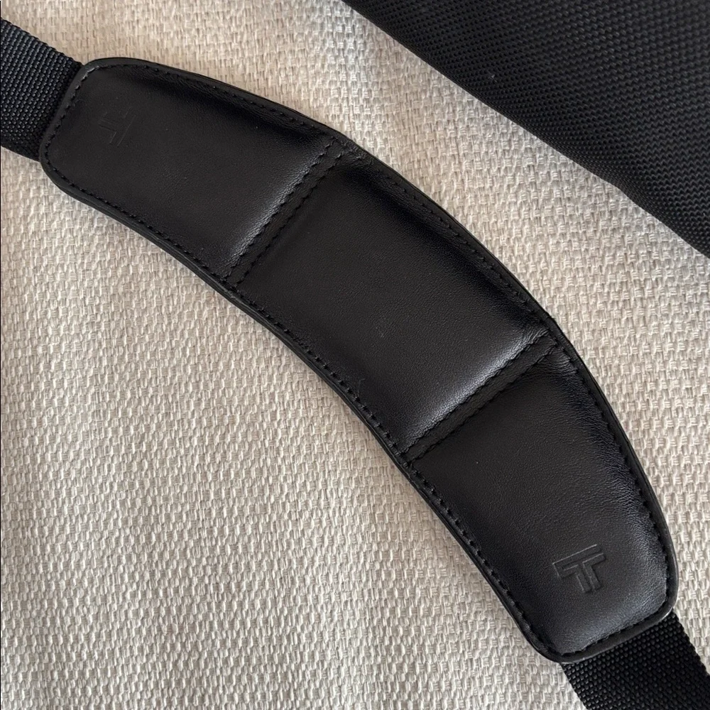 Tumi Black Computer Laptop Briefcase Bag in 100% Ballistic Nylon